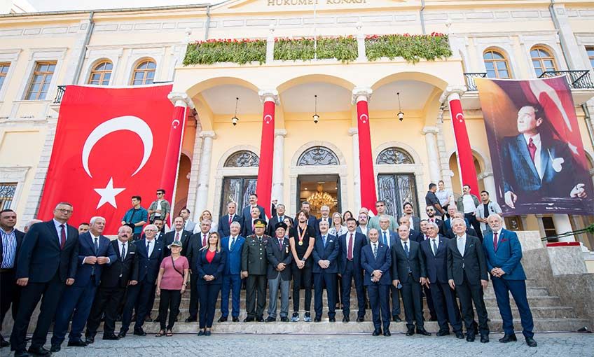 100 yıllık destanı yaratanlara selam olsun!