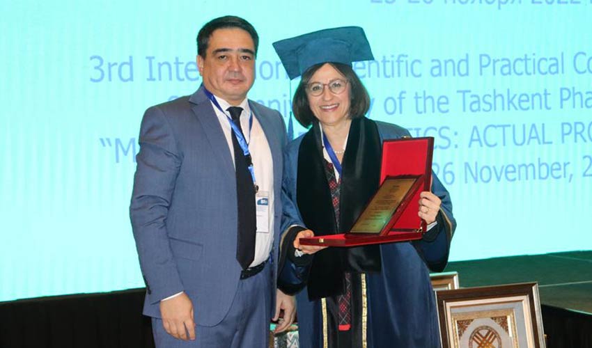 Taşkent Eczacılık Enstitüsünden, Prof. Dr. Gürer Orhan’a “Onursal Profesörlük Unvanı”