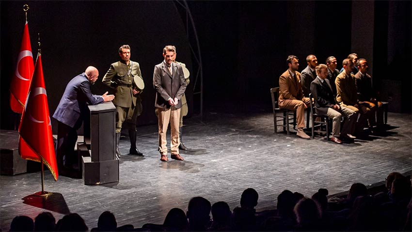 Zübeyde Hanım’ın anısına sahneye çıktılar