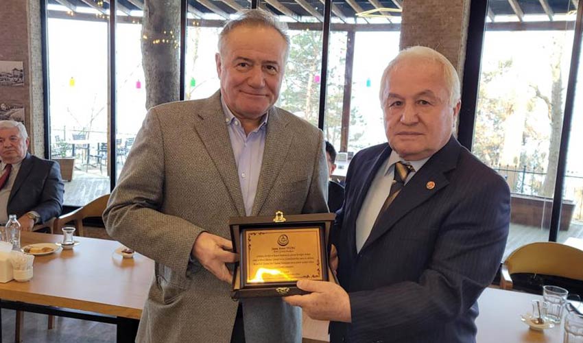 Yücel’e vefa ödülü