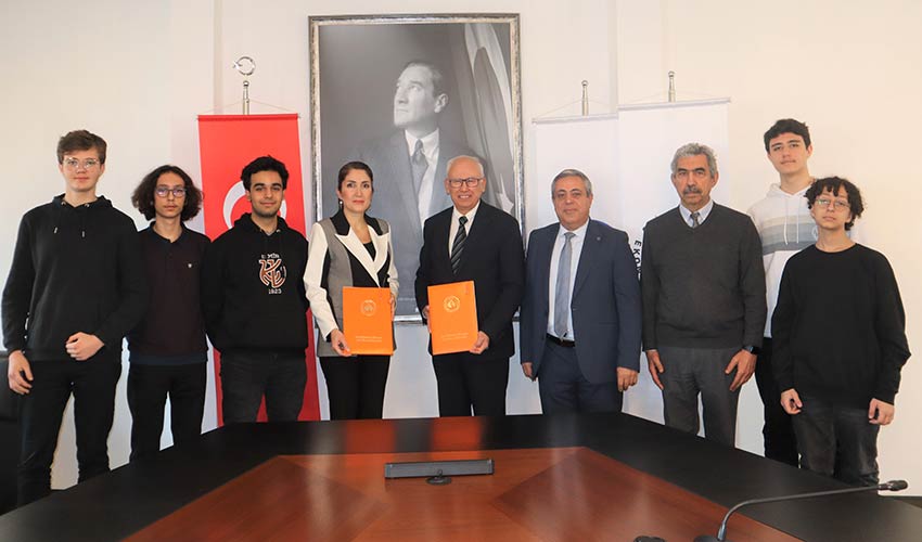 Gençlerden ‘akıllı’ ofis