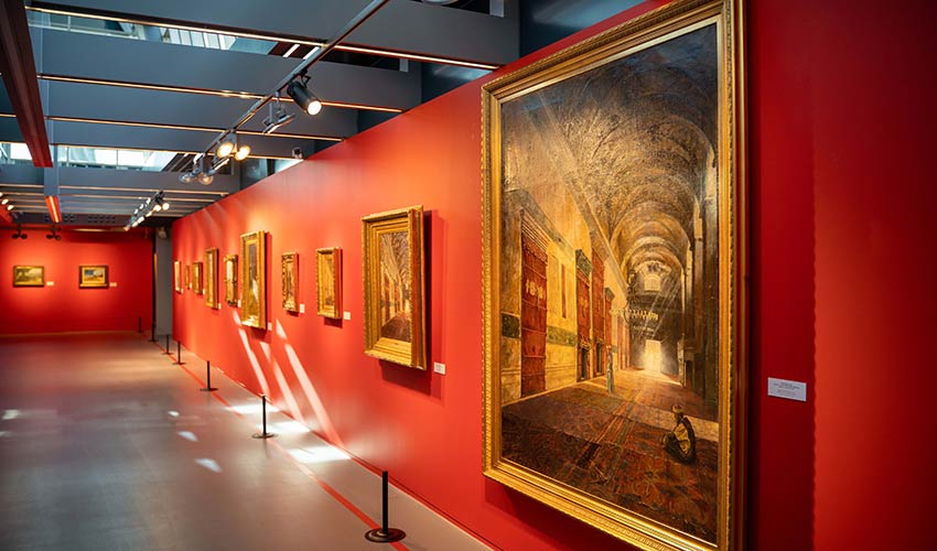 Şevket Dağ sergisi Folkart Gallery’de açıldı