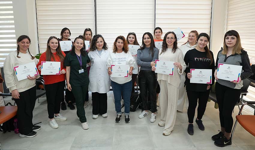 Gebe Okulu’nda doğuma hazırlanıyorlar