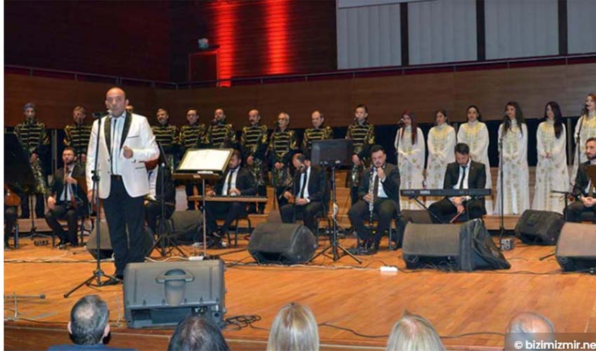 Antakya Medeniyetler Korosu “Bir Kira Bir Yuva” kampanyası için sahnede