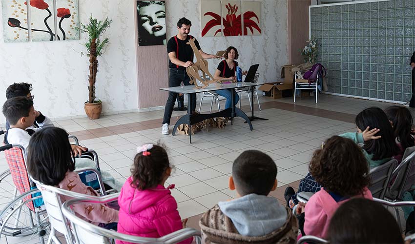 İzBBŞT inisiyatif grubu depremzede çocuklarla bir araya geliyor