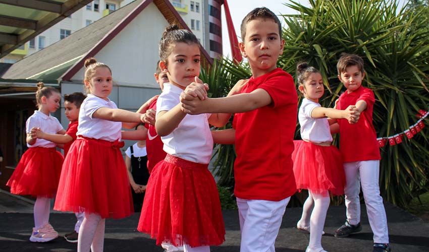 Karşıyaka’da dopdolu 23 Nisan kutlaması