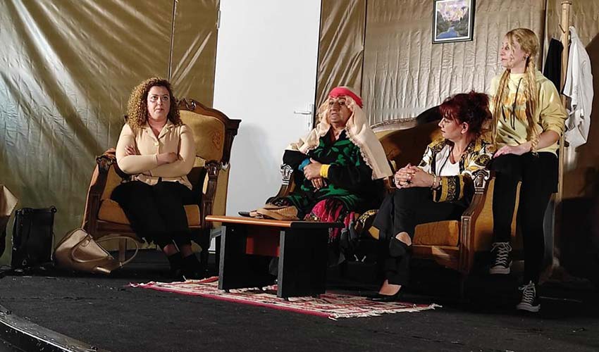 Kadına yönelik şiddeti tiyatro oyunuyla anlattılar