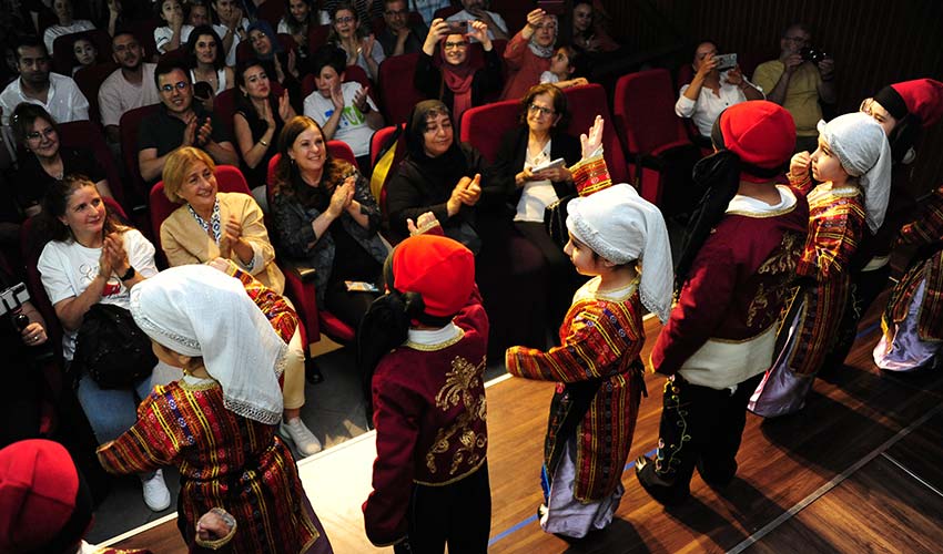 Balçova’nın çiçekleri mezun oldu