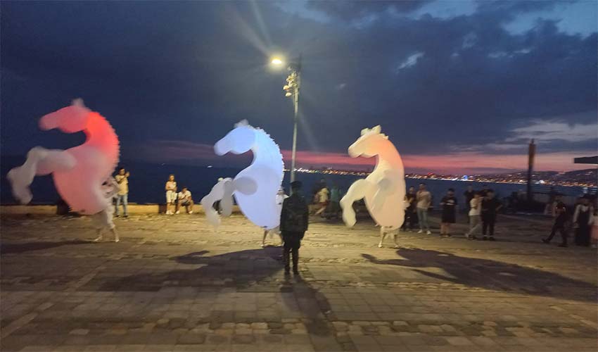 3. İzmir Şiir Hatları buluşması başladı