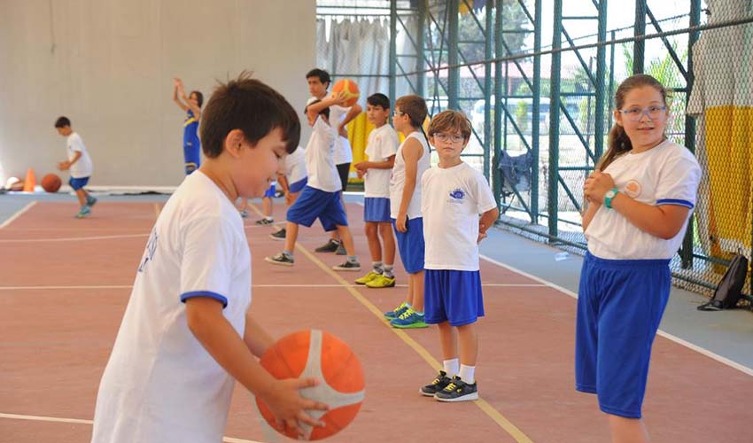 Yaz okulunda eğlenerek öğrenecek