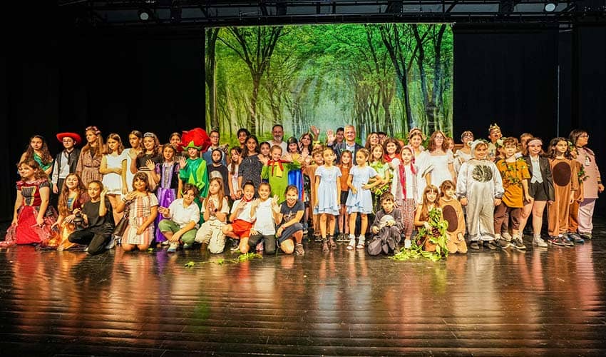 Gaziemir’de sahne çocukların