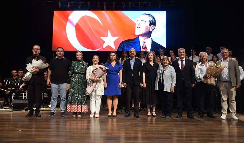 Belkıs Akkale coşkusu