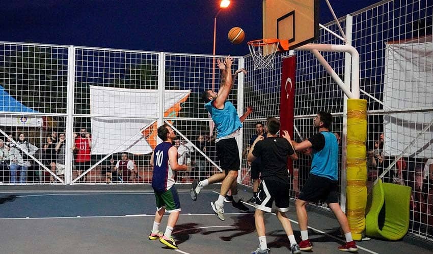 Streetball Turnuvası nefes kesti