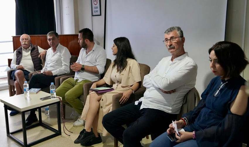 Onlarca yazar ve binlerce kitap Seferihisarlılarla buluştu