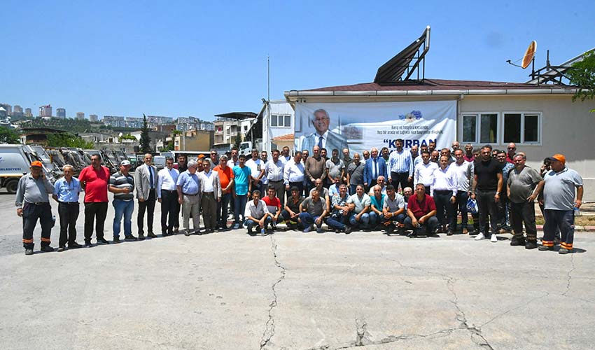 Karabağlar Belediyesi'nde bayramlaşma