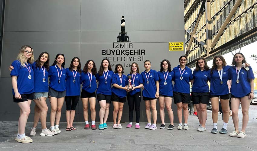 Su altında çifte kupa