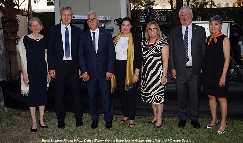 Başkonsolosa veda partisi