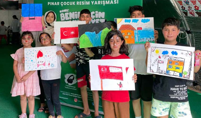 20 çadır kentte binlerce çocukla bir araya geldi