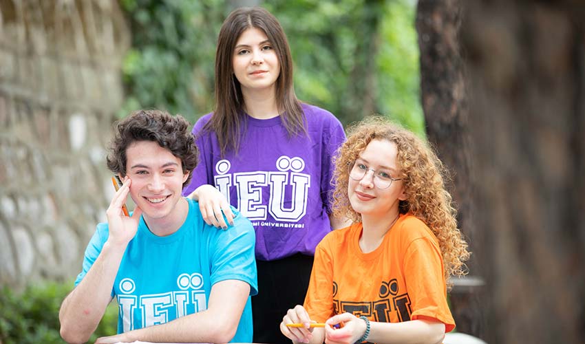 İzmir Ekonomi’ye büyük gurur