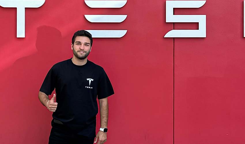 Zoru başardı dünya devi Tesla’da işe başladı