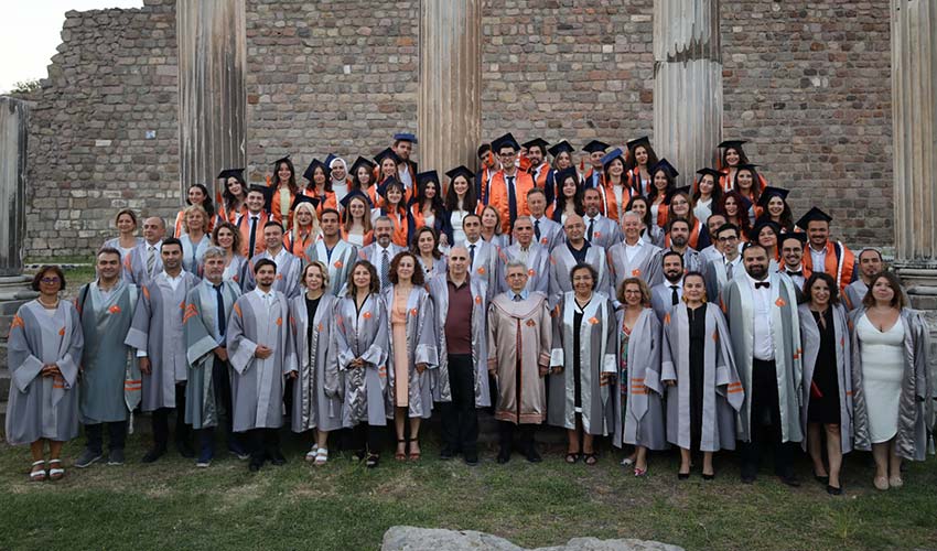 Asklepion’da ‘tarihi’ mezuniyet