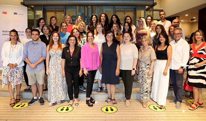 Kadınların dijital becerilerini geliştirip iş imkanı yarattılar