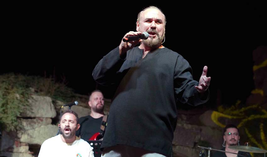 Kaleiçi Hakan Aysev’le coştuc