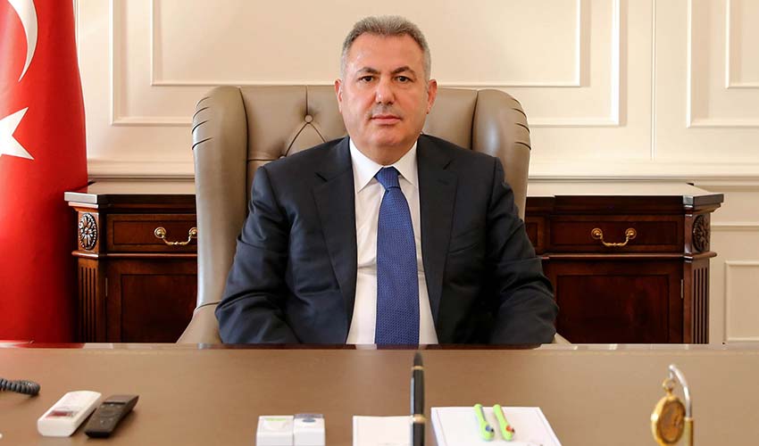 İzmir Valisi Dr. Süleyman Elban göreve başladı