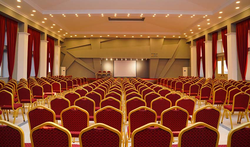 İsmet İnönü baştan sona yenilendi