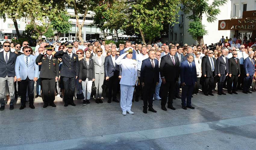 Zafer Bayramı Karşıyaka’da coşkuyla kutlanıyor