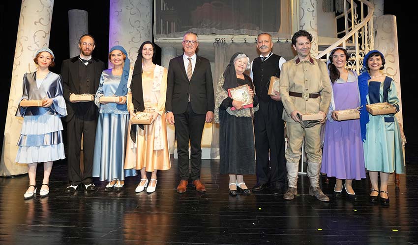 Sezon “Veda” ile açıldı