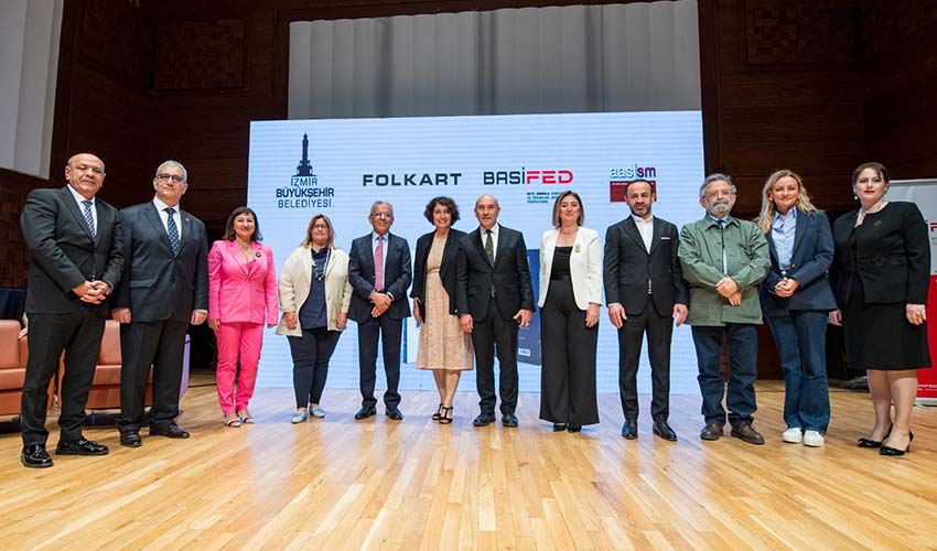 100. Yaşında İzmir Kadınlar Kongresi kitabı yayımlandı