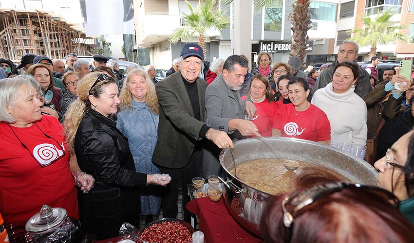 Toprak Ana Günü'ne nar ve aşureli kutlama