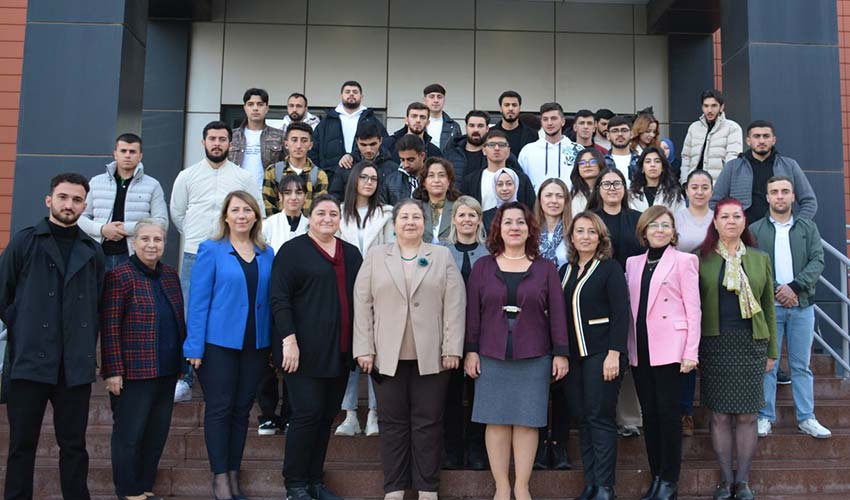 Azerbaycanlı öğrencilere sertifikalı ilk yardım eğitimi