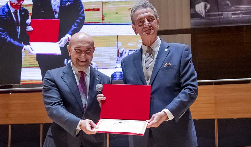 Yaşasın Cumhuriyet, yaşasın demokrasi