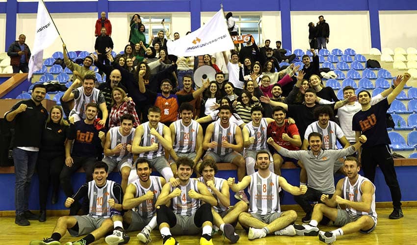 Basketbolda İzmir Ekonomi