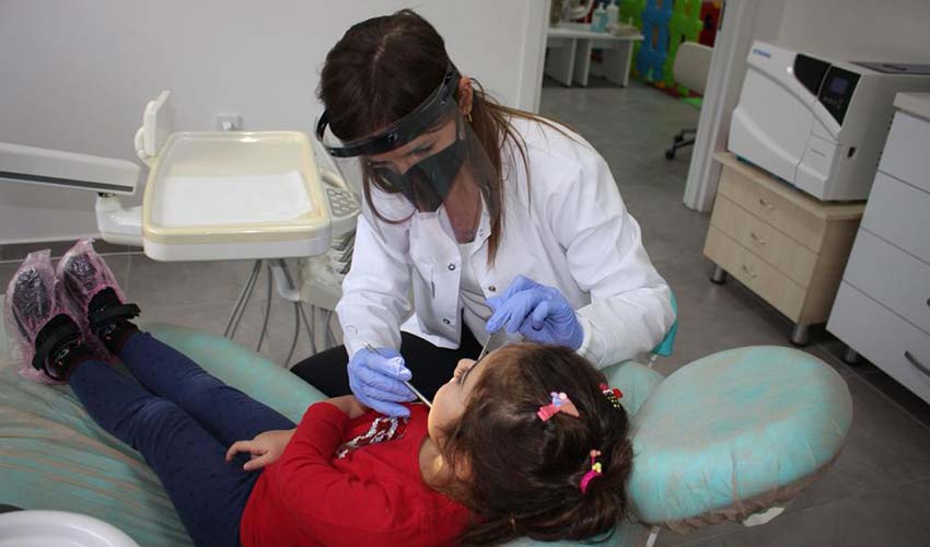 Bin 750 çocuk diş taramasından geçirildi