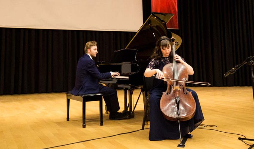 Kitvak için anlamlı konser