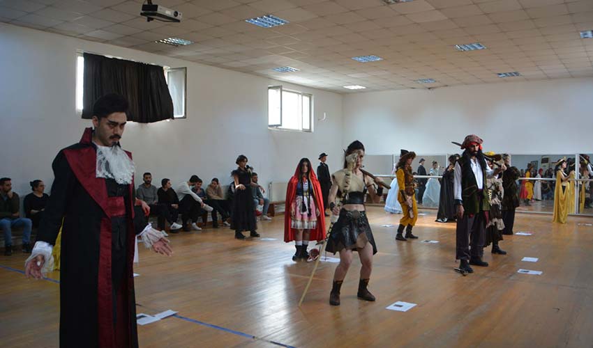 Konservatuvar öğrencilerinden “Balmumu” Hareket Dramaturgisi