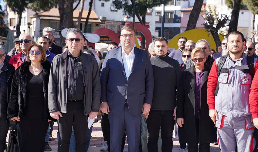 Depremde hayatını kaybedenler Seferihisar’da anıldı