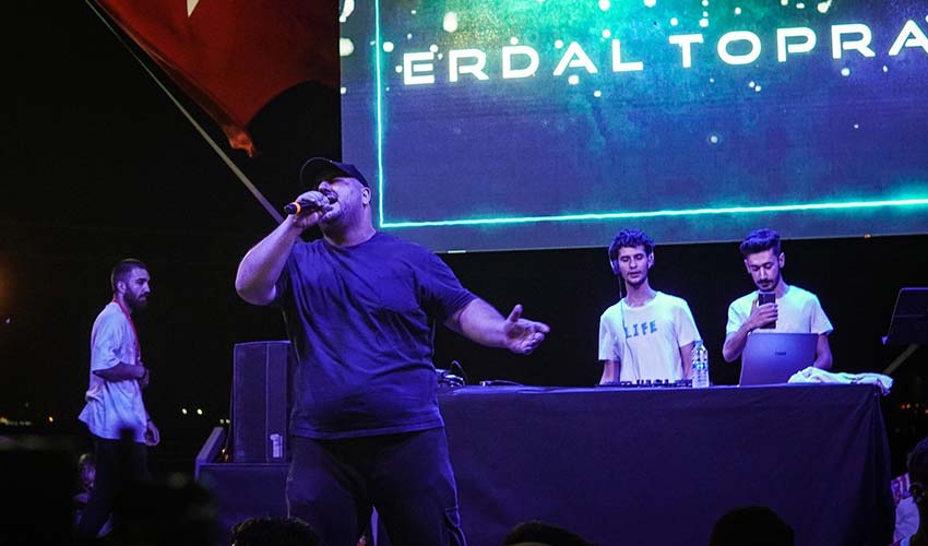 Sevgililer Gününe özel konser