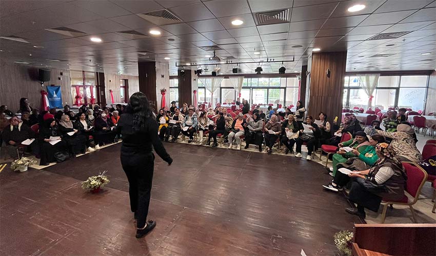 Kadınlar hem eğlendi hem bilgilendi