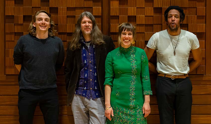 Canlı, Heyecanlı, Unutulmaz: Embryo Lıve