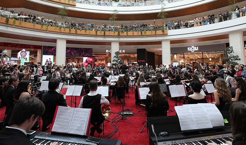 Çocuk Senfoni Orkestrası ‘Bahara Merhaba’ dedi