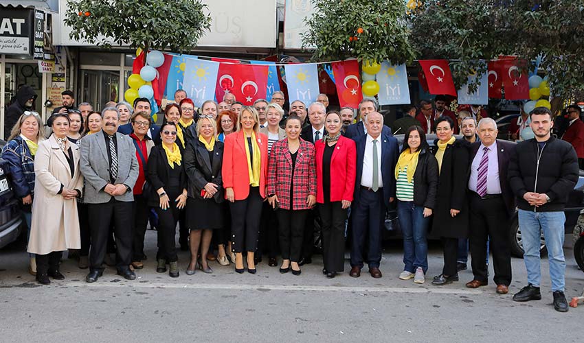 Adaya, partiye değil projelere oy verin