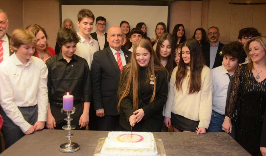 Birinci Yılda 14 yeni üye