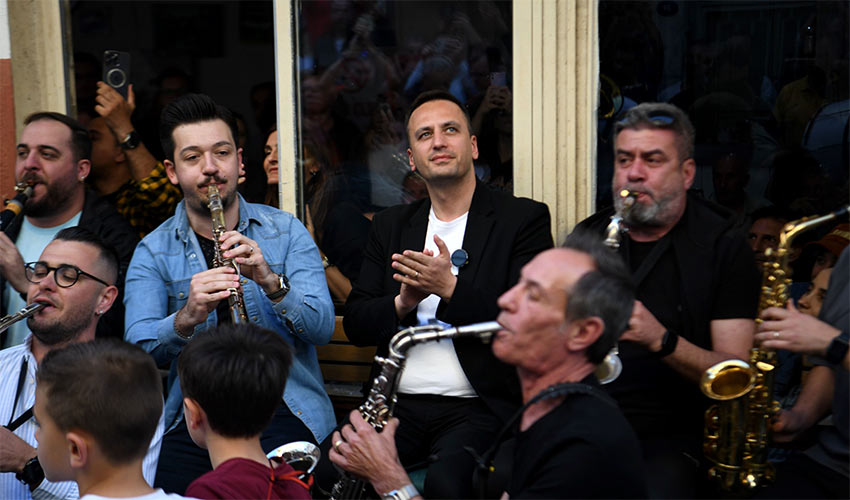 Çamdibi müzisyenlerinden mini konser