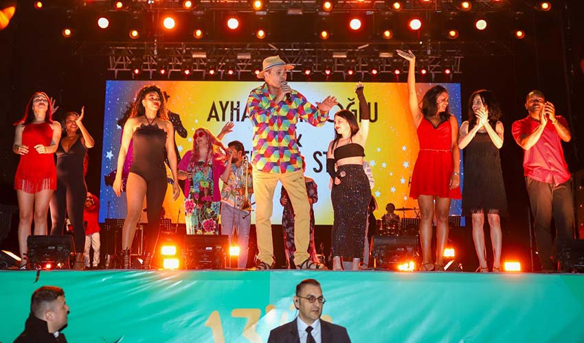 Festivali’nde Ayhan Sicimoğlu rüzgarı