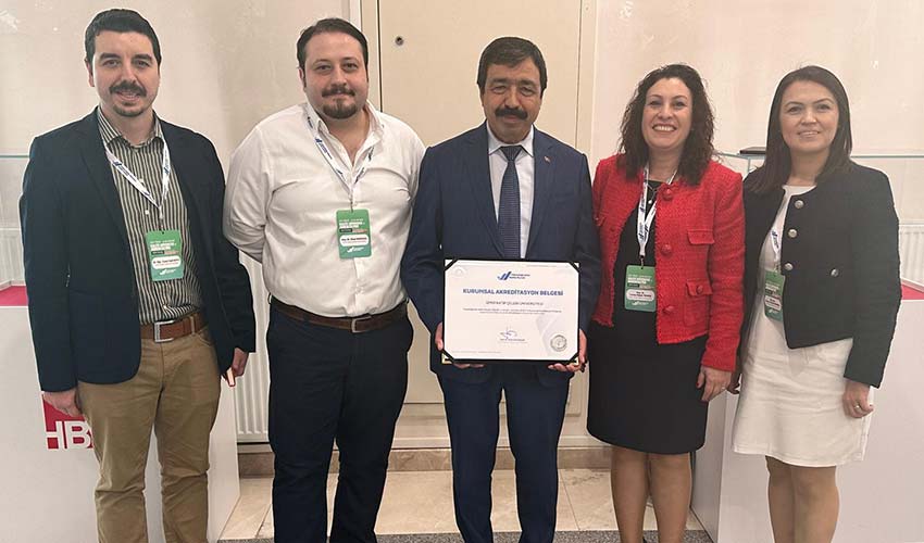İKÇÜ Akredite Oldu