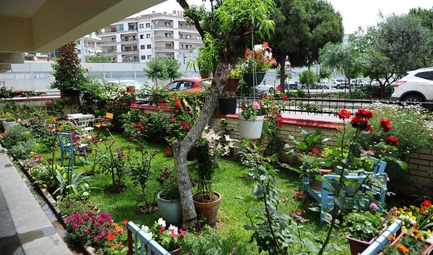 Karşıyaka’da en güzel balkon ve bahçeler yarışıyor!